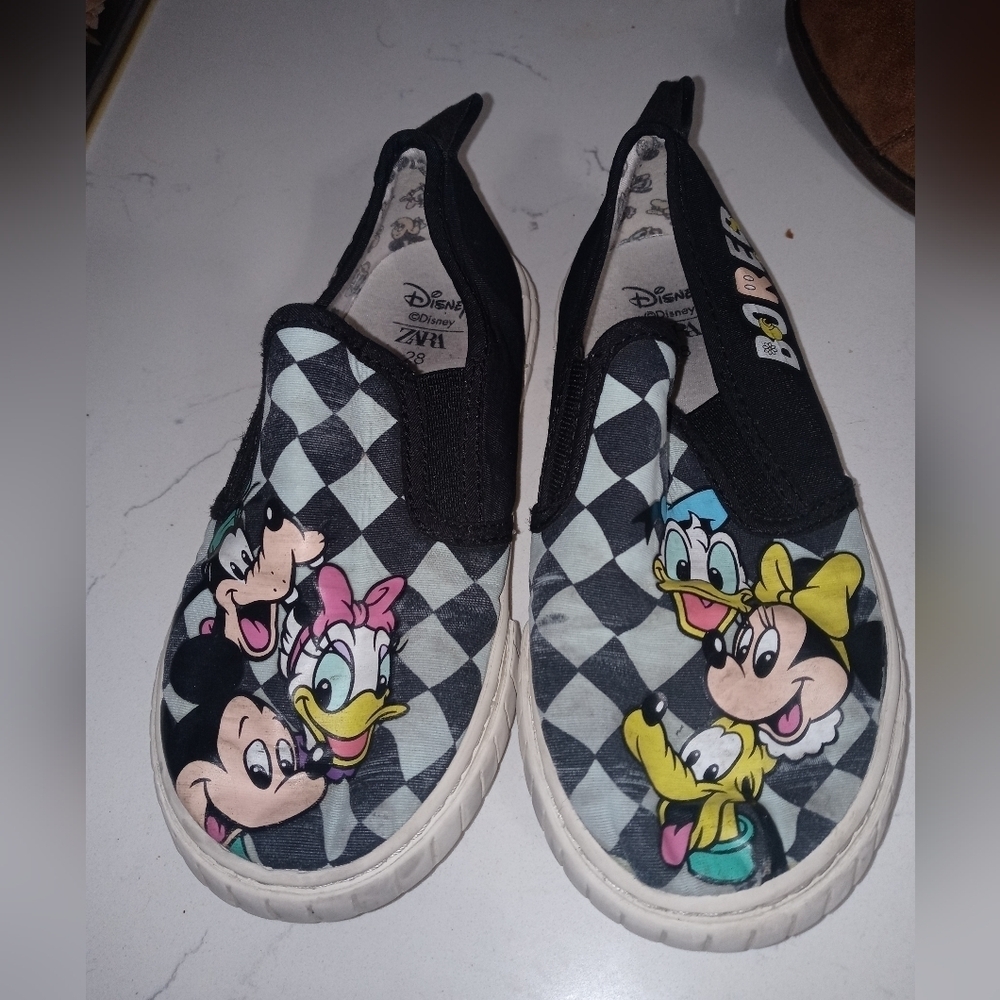 Disney X Zara Baby Disney Characters childs slip on loafer Sneakers Size 28